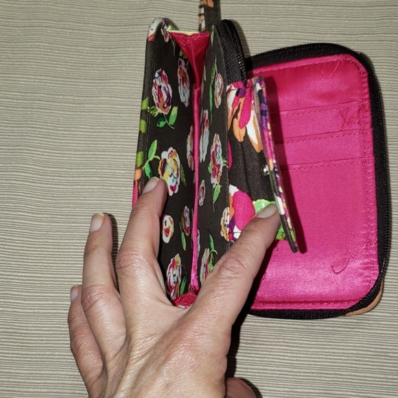 Vera Bradley Wristlet - Picture 5 of 7